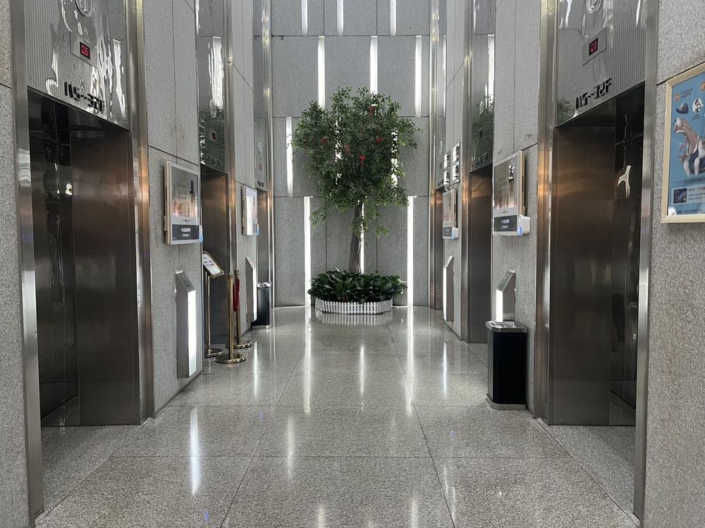 电梯厅1